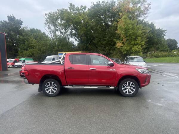 Toyota Hilux 2.4D4D 150CV Hilux – Image 2