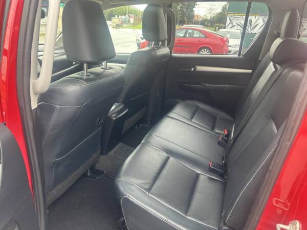 Toyota Hilux 2.4D4D 150CV Hilux – Image 5