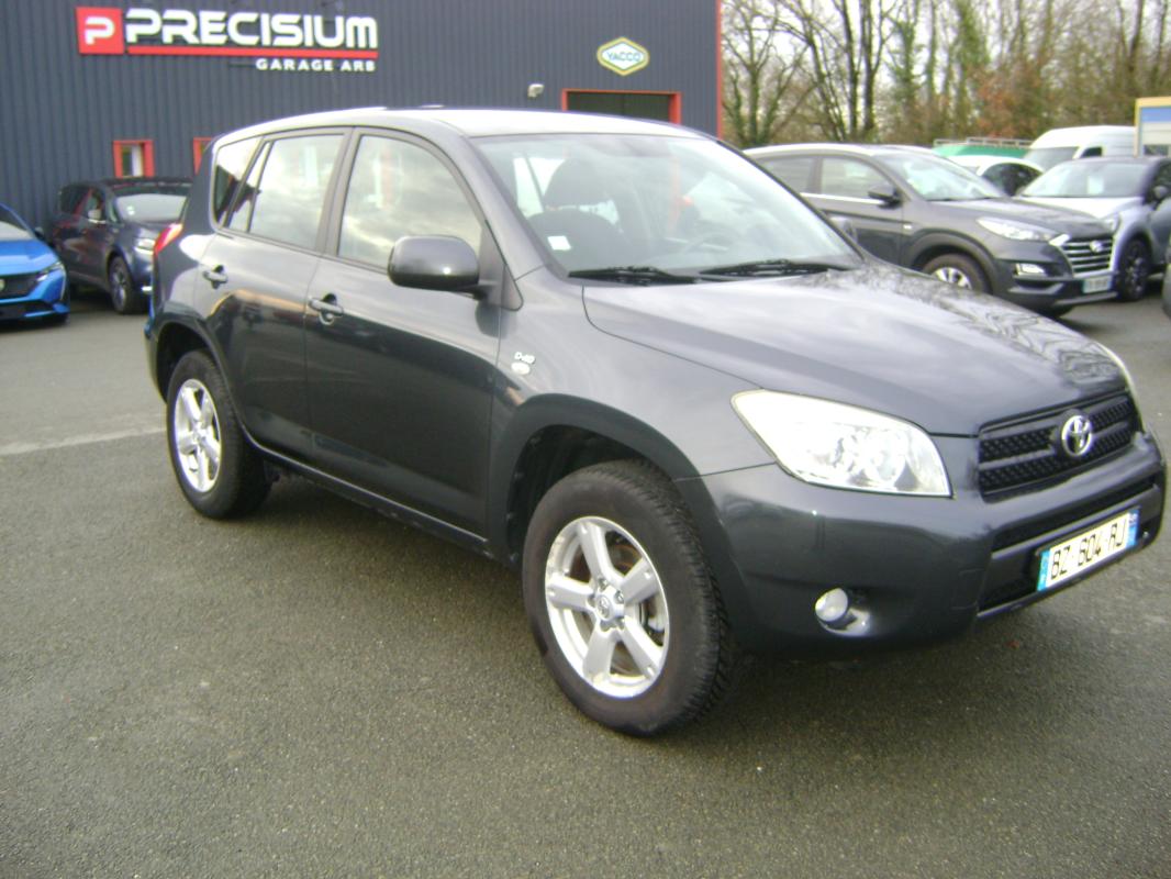 Toyota RAV4 2.2 D-4D 136CV RAV4 – Image 2